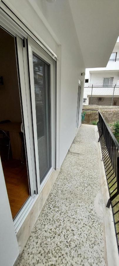 Cozy Apartment In Nea Smyrni Афины Экстерьер фото