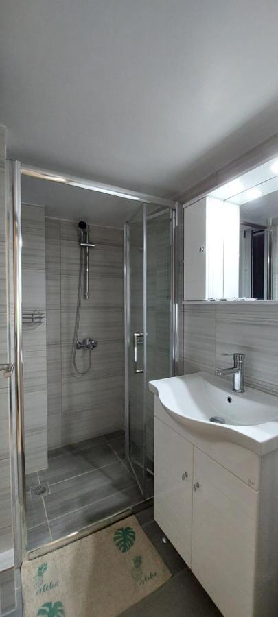 Cozy Apartment In Nea Smyrni Афины Экстерьер фото